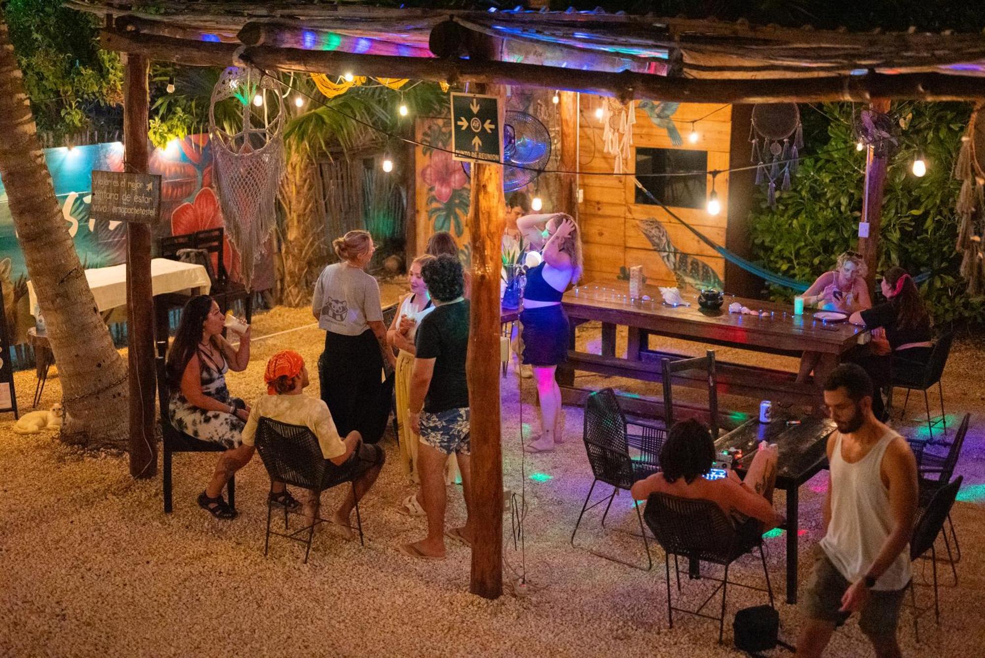 Mapache Hostel&Camping Isla Holbox Exterior foto