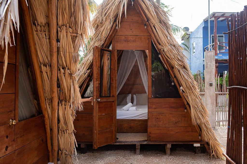 Mapache Hostel&Camping Isla Holbox Exterior foto